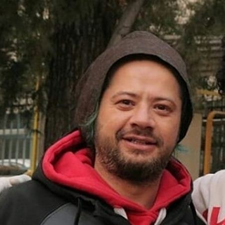 %name بیوگرافی علی صادقی