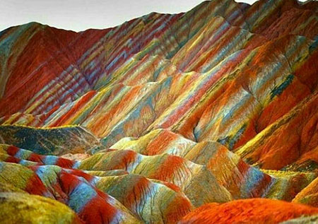 کوه رنگین کمان,کوه های رنگین کمان,عکس کوه رنگین کمان